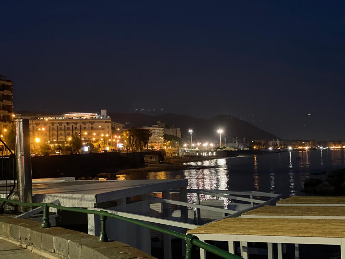 B&B Stella In Centro Salerno Exterior photo